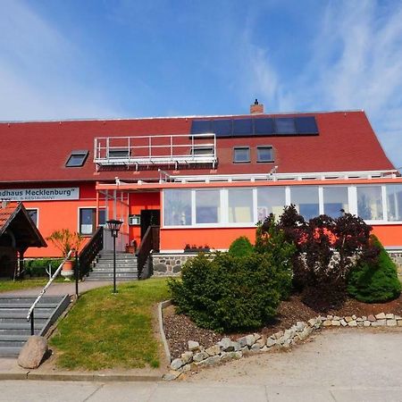 Landhaus Mecklenburg Waren  Exteriör bild